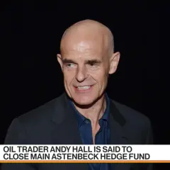 Öl-Händler Andrew Hall, bekannt für seine kühnen Wetten, schließt angeblich seinen Hauptfonds.