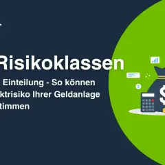 Grafik zeigt eine Geldtasche, Münzen, Taschenrechner und Würfel mit der Aufschrift "RISK". Sie erklärt ETF-Risikoklassen und wie man das Marktrisiko bestimmt.