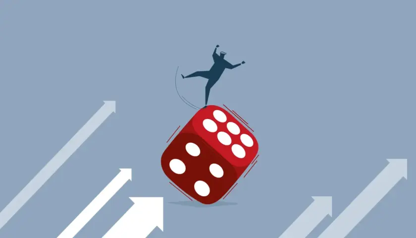 Mensch auf Würfel balancierend, symbolisiert Risiko bei Investitionen wie einem Hebel ETF. Pfeile deuten auf steigende Kurse.